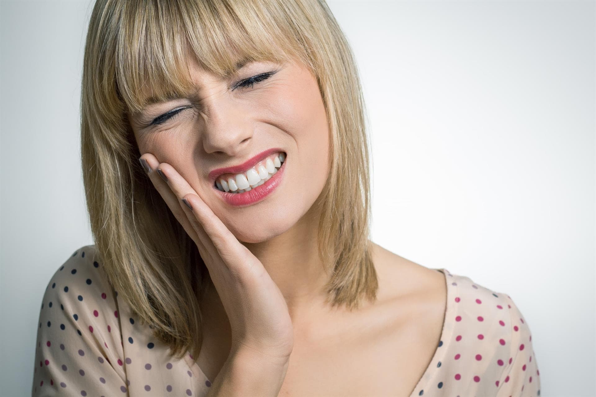 Centro Odontológico Dentine - Motivos por los que puede ser necesaria una endodoncia